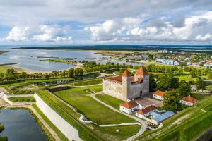 weed travel guide kuressaare